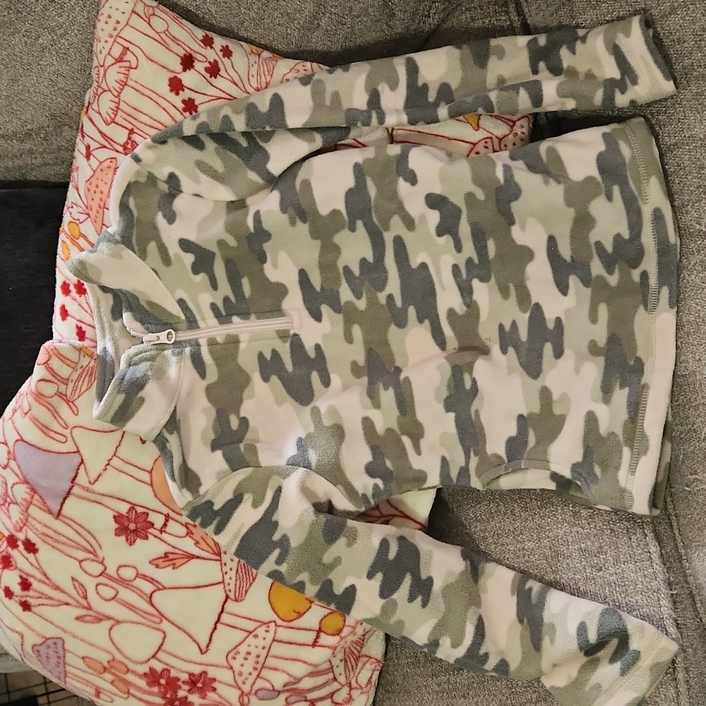 Girls fleece pullover